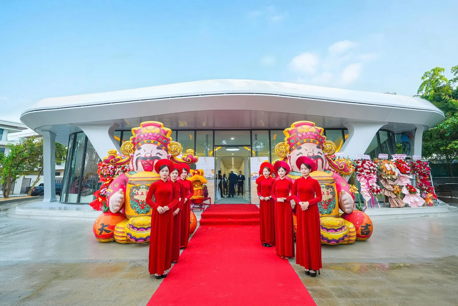 Mãn nhãn trước những đường cong kiến trúc tinh tế, mô phỏng hoàn hảo sự uyển chuyển của du thuyền hạng sang.