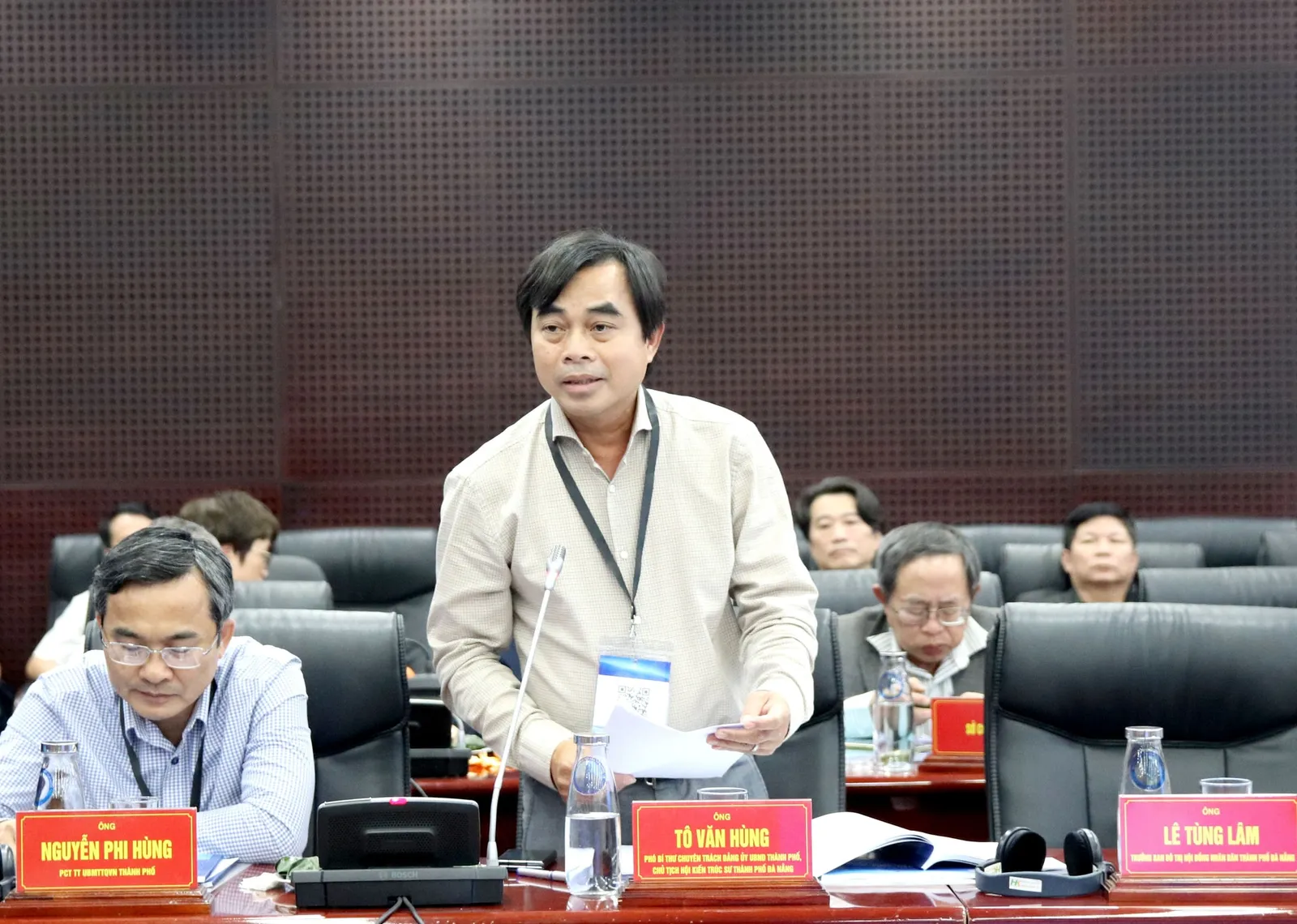 Chủ tịch Hội Kiến trúc sư Đà Nẵng Tô Văn Hùng phát biểu tại hội thảo.