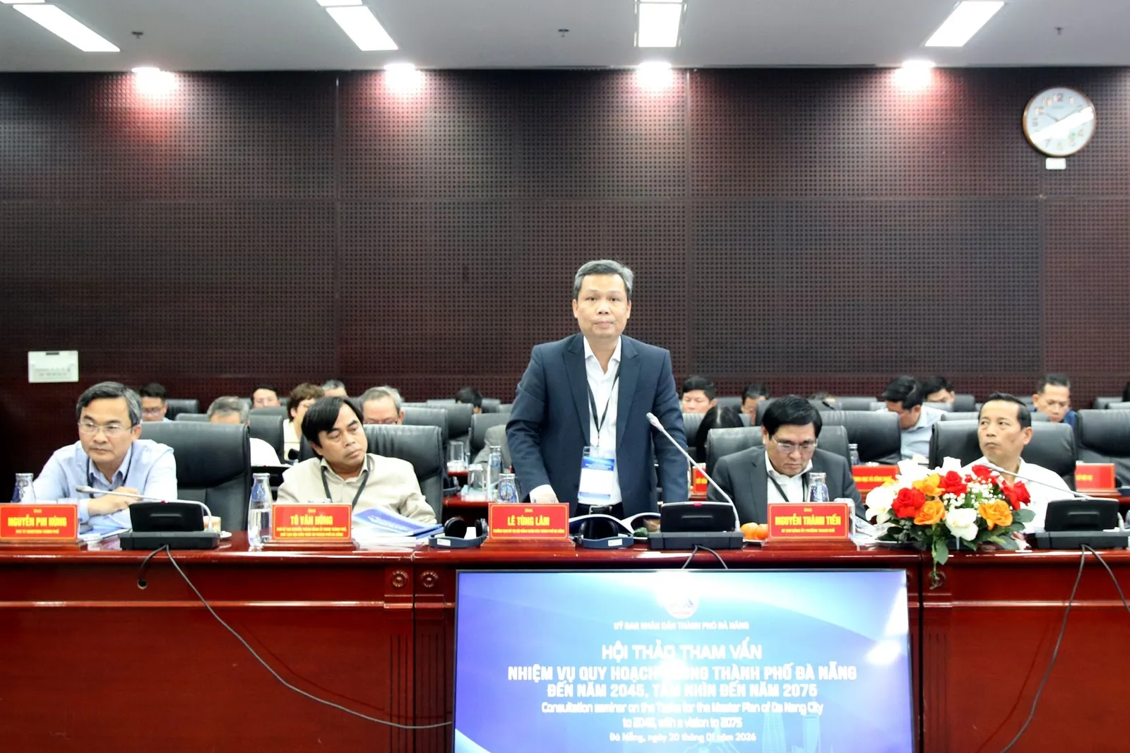 Trưởng ban Đô thị HĐND thành phố Lê Tùng Lâm phát biểu tại hội thảo.